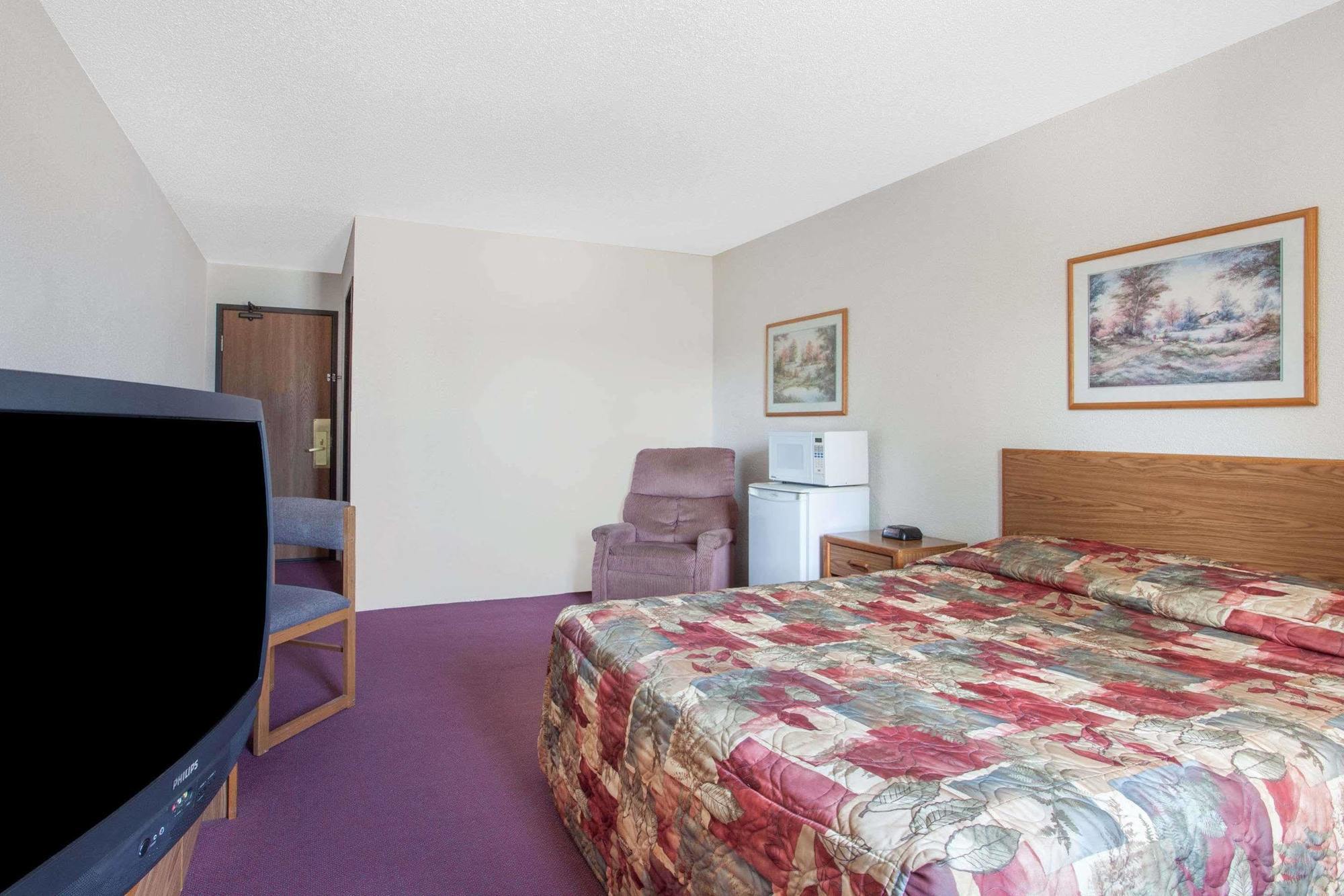 Hotel Super 8 By Wyndham Saanichton Victoria Airport Exterior foto