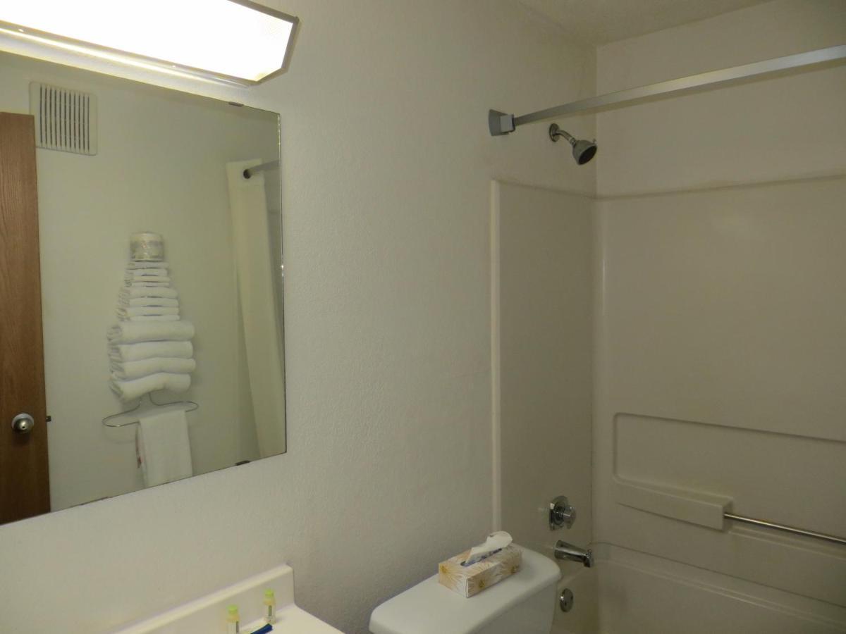 Hotel Super 8 By Wyndham Saanichton Victoria Airport Zimmer foto